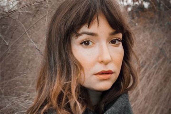 Caity Weaver Nyt, Bio, Wiki, Age, Husband, Wedding, Van Life, Salary, And Net Worth
