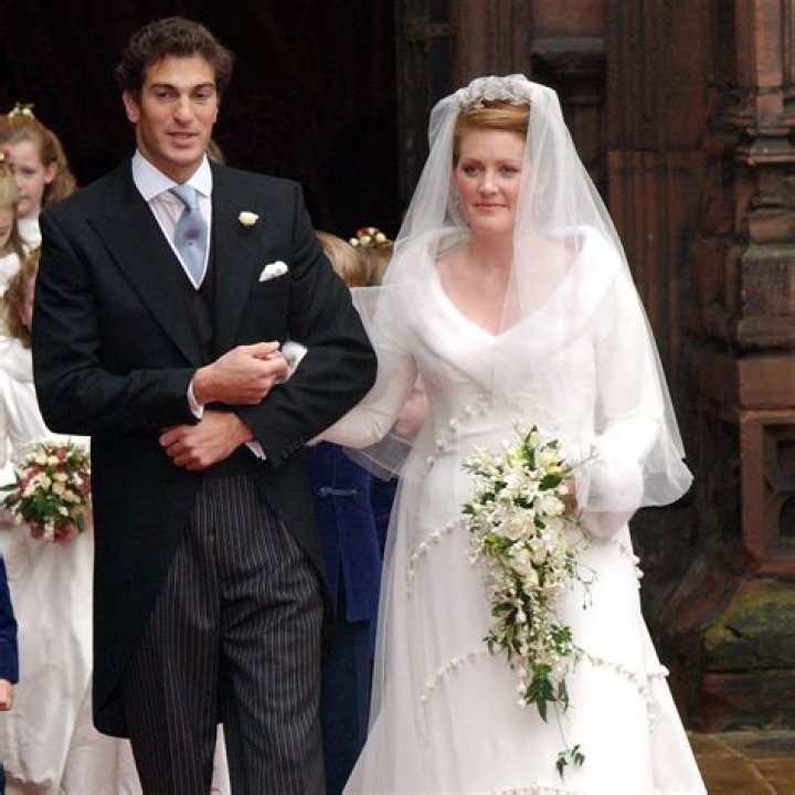 Cristo Fernández Is Married To A Special Lady