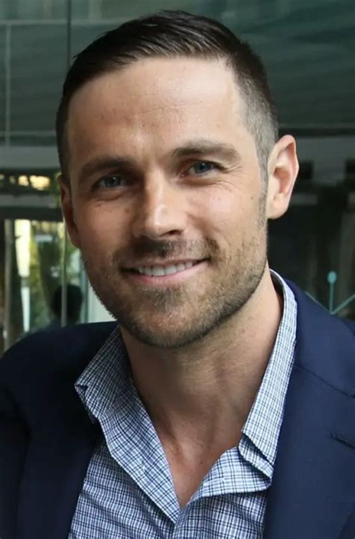 Dylan Bruce – Biography, Facts & Life Story