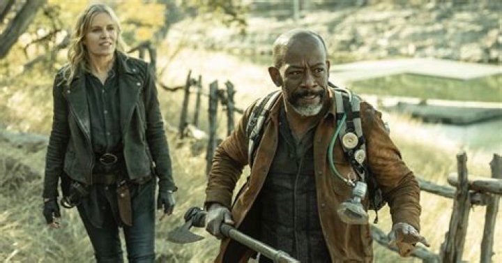 Fear The Walking Dead Star Kim Dickens Net Worth; Is He Married?