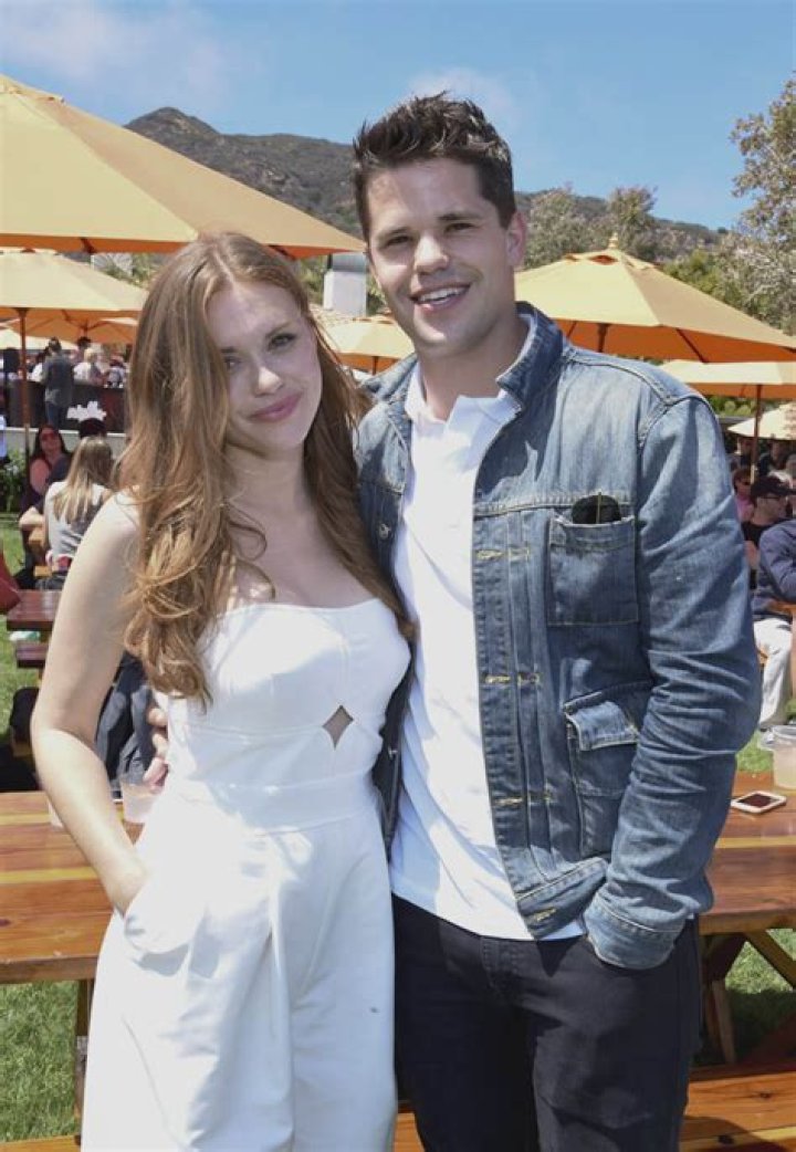 Is Holland Roden Dating Anyone? Who Is The Mystery 'Boyfriend' She Referred To On Twitter?
