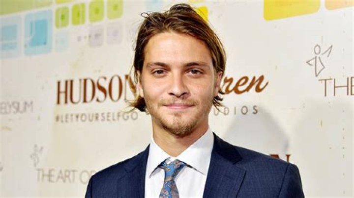 Luke Grimes – Biography, Facts & Life Story