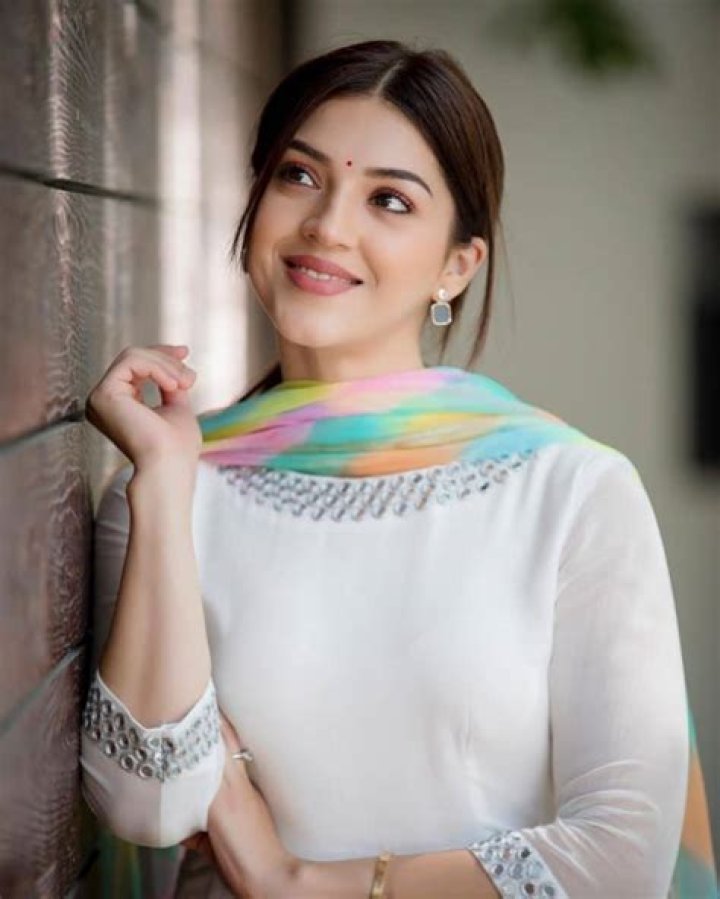 Mehreen Pirzada – Biography, Facts & Life Story