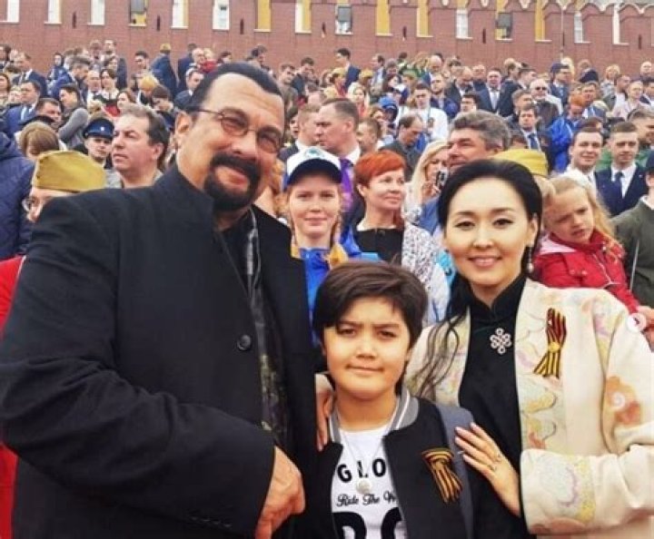 Steven‌ ‌Seagal‌ ‌Is‌ ‌Father‌ ‌to‌ ‌More‌ ‌than‌ ‌Half‌ ‌a‌ ‌Dozen‌ ‌Children‌ ‌—‌ ‌a‌ ‌Look‌ ‌at‌ ‌His‌ ‌Big‌ ‌Family‌