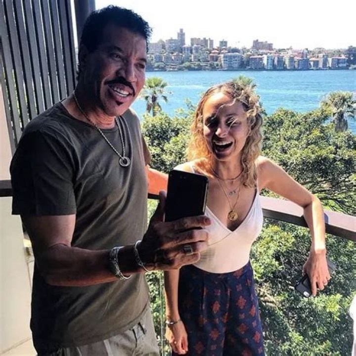 Why Did Nicole Richie’s Biological Father Allow Her Adoption?